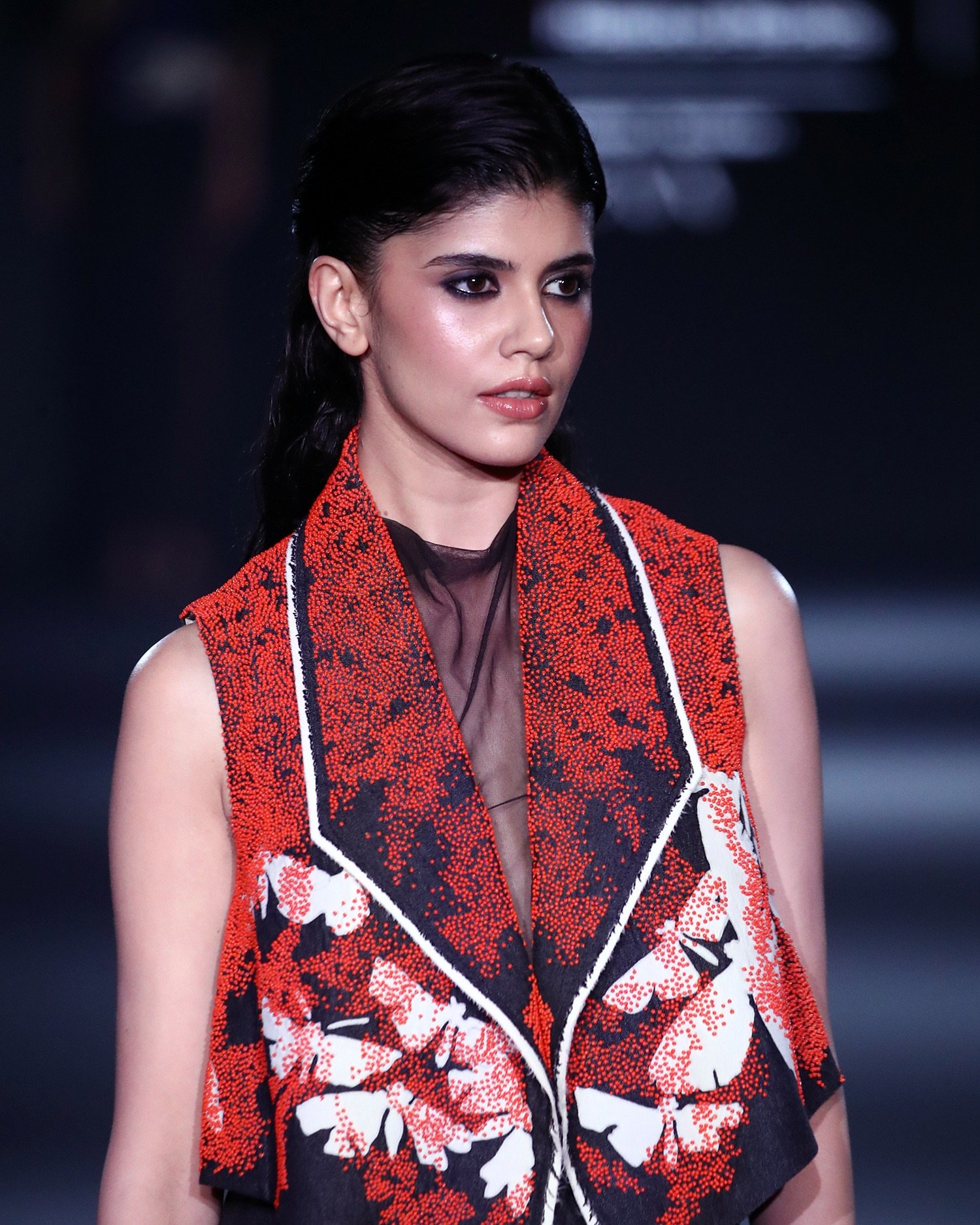 Glamour in Sanjana Sanghi's new look