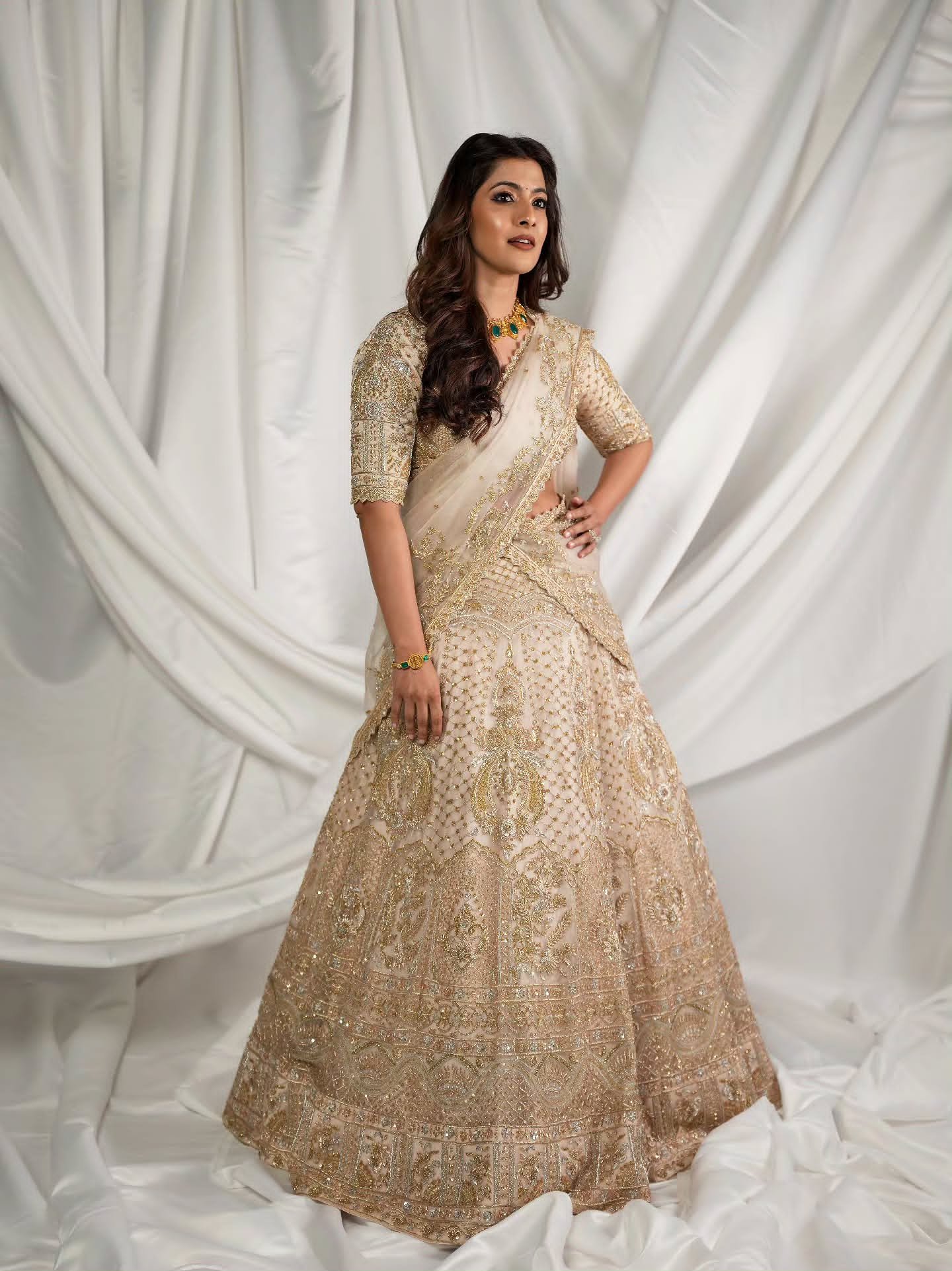 Varalakshmi Sarathkumar's heartwarming performances in Cream and Golden